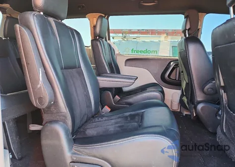 2017 Dodge Grand Caravan Sxt z USA, uszkodzony, nr VIN 2C4RDGCG2HR675301